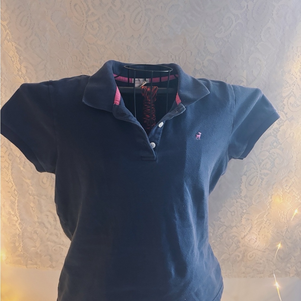 2000’s Old Navy polo with pink logo